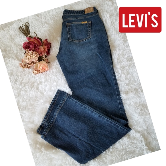 ❗❎SOLD!❎❗Levis Low Rise Bootcut Womens jeans Size 10 - Picture 3 of 11